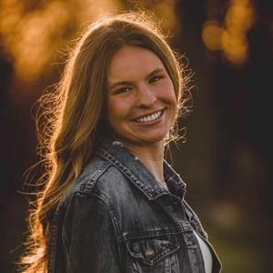 Meet your Posher, Lauren